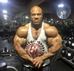 Phil Heath na academia